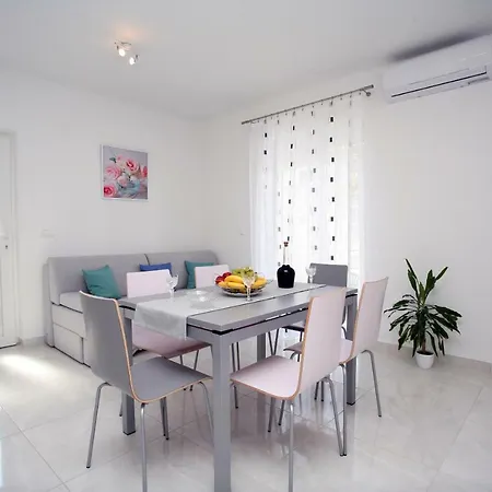 Apartman Fantasy Apartment Trogir Exterior photo